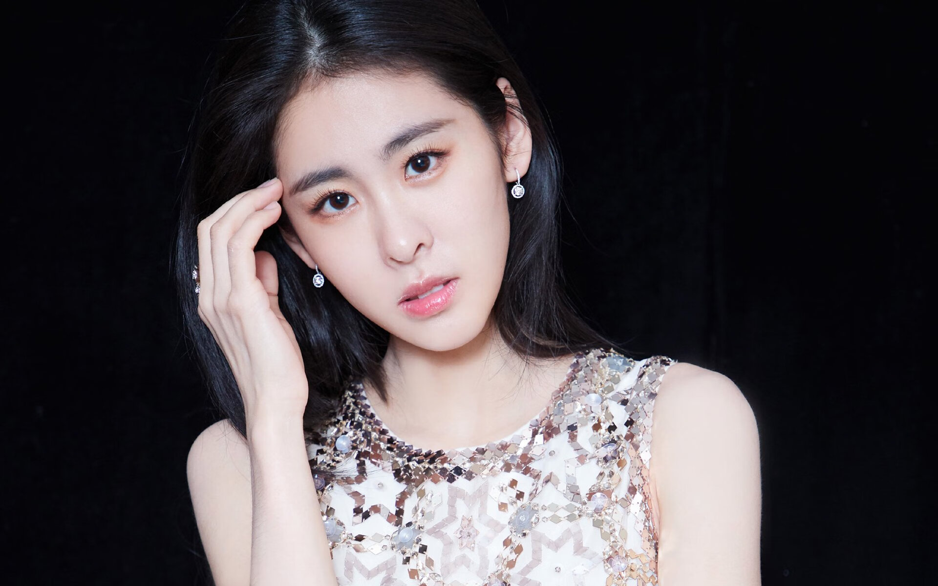 九游娱乐中心-荷兰女足不败战绩，赛场上风生水起，从青涩菜鸟到世界亚军,飞翔的荷兰女足还有未来