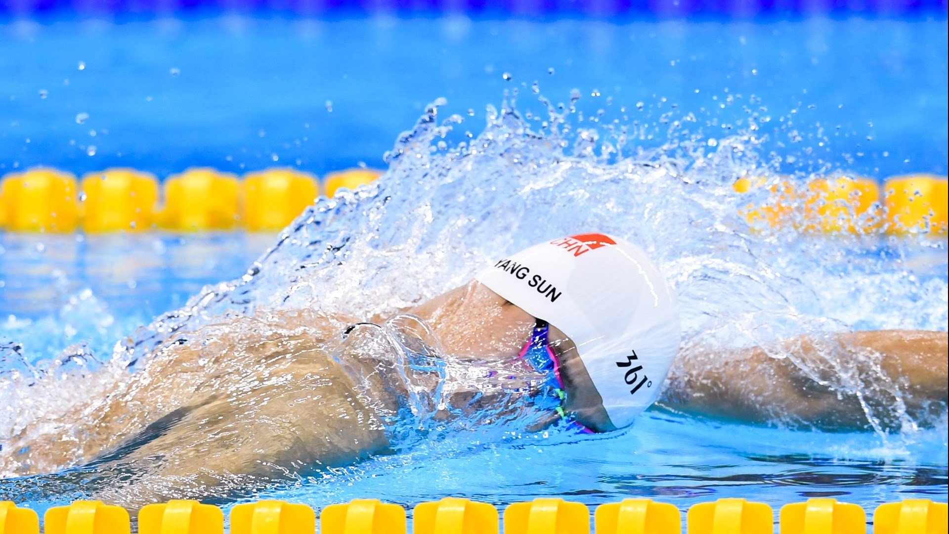 多项目中游泳选手体现团队成长潜力,业余游泳队