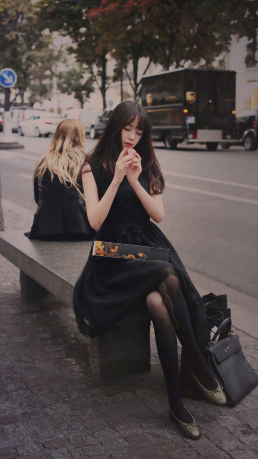 浓眉在防守端贡献三次封盖成为湖人支柱，浓眉指定湖人