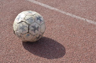 九游体育入口-竞技与娱乐:多元化发展推动足球持续火热,竞技体育 足球